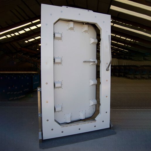 A Jered marine blast door with COMFIRE fireproof technology.